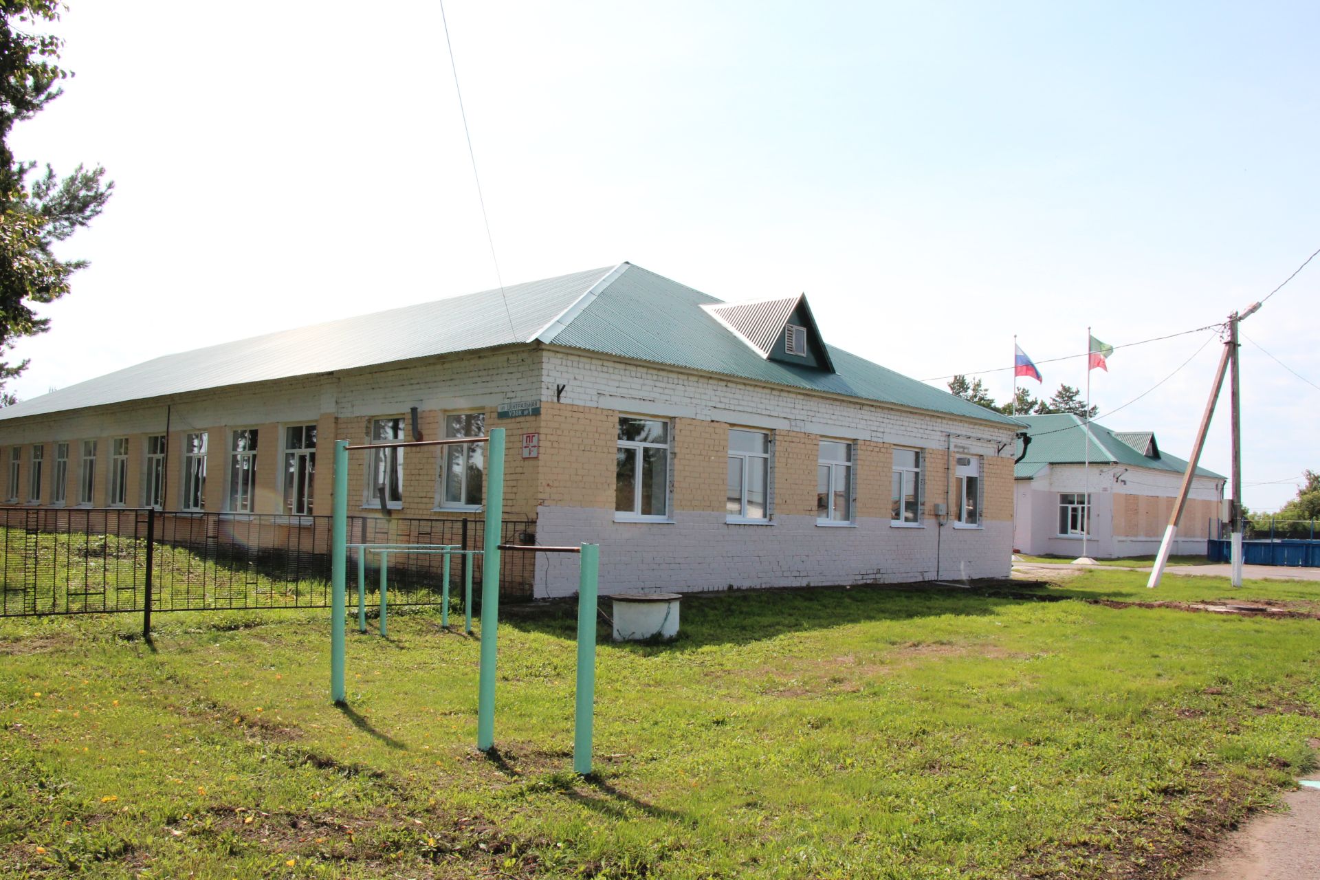 В Бурметьевской школе после капремонта распахнул двери современный пищеблок
