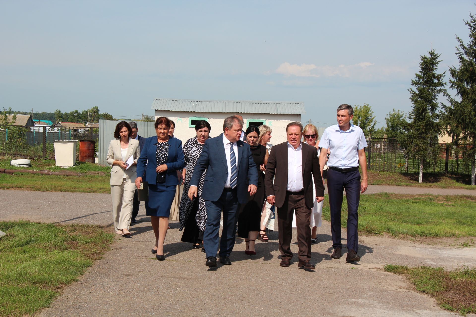 В Бурметьевской школе после капремонта распахнул двери современный пищеблок