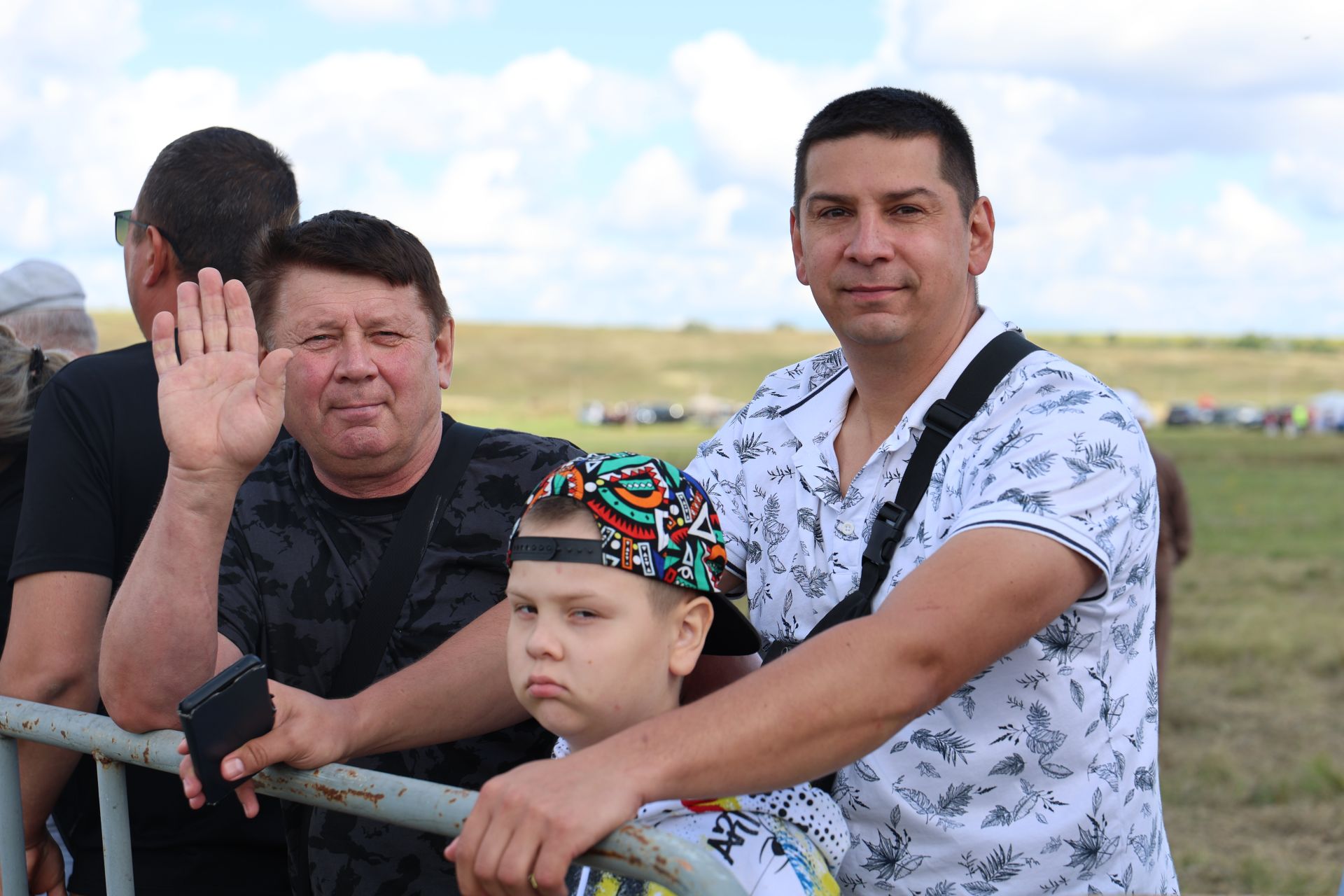 День флага в Нурлате отметили гонками по бездорожью в парке Кондурча
