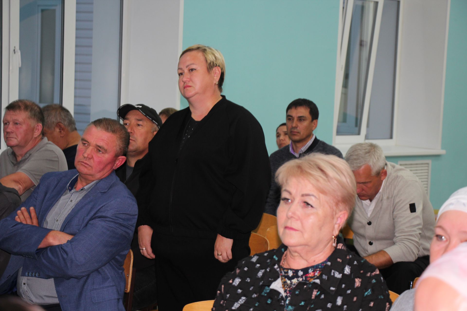 Жители микрорайона железнодорожников встретились с руководством района