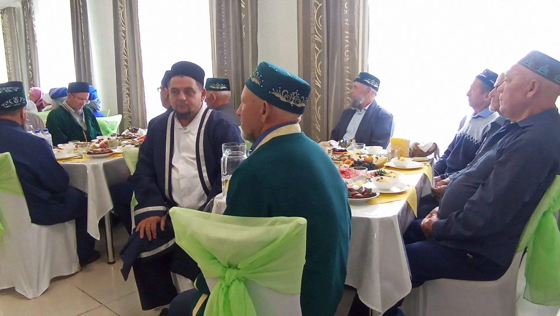 В Нурлате прошел праздник Мавлид ан-Наби с участием помощника Раиса РТ
