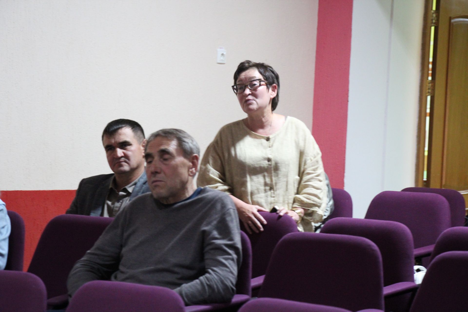 Безопасность подвалов и благоустройство: в Нурлате прошла встреча с жителями микрорайонов
