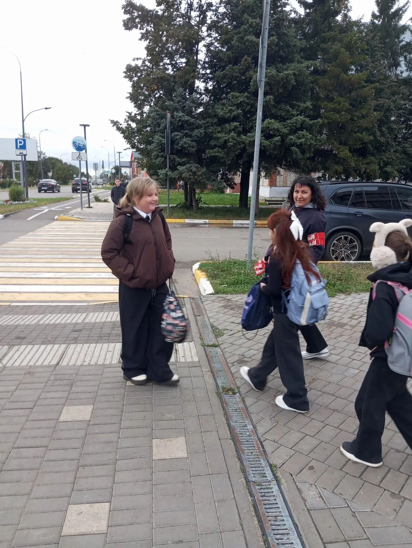 В Нурлате родители дежурят у дорог ради безопасности детей