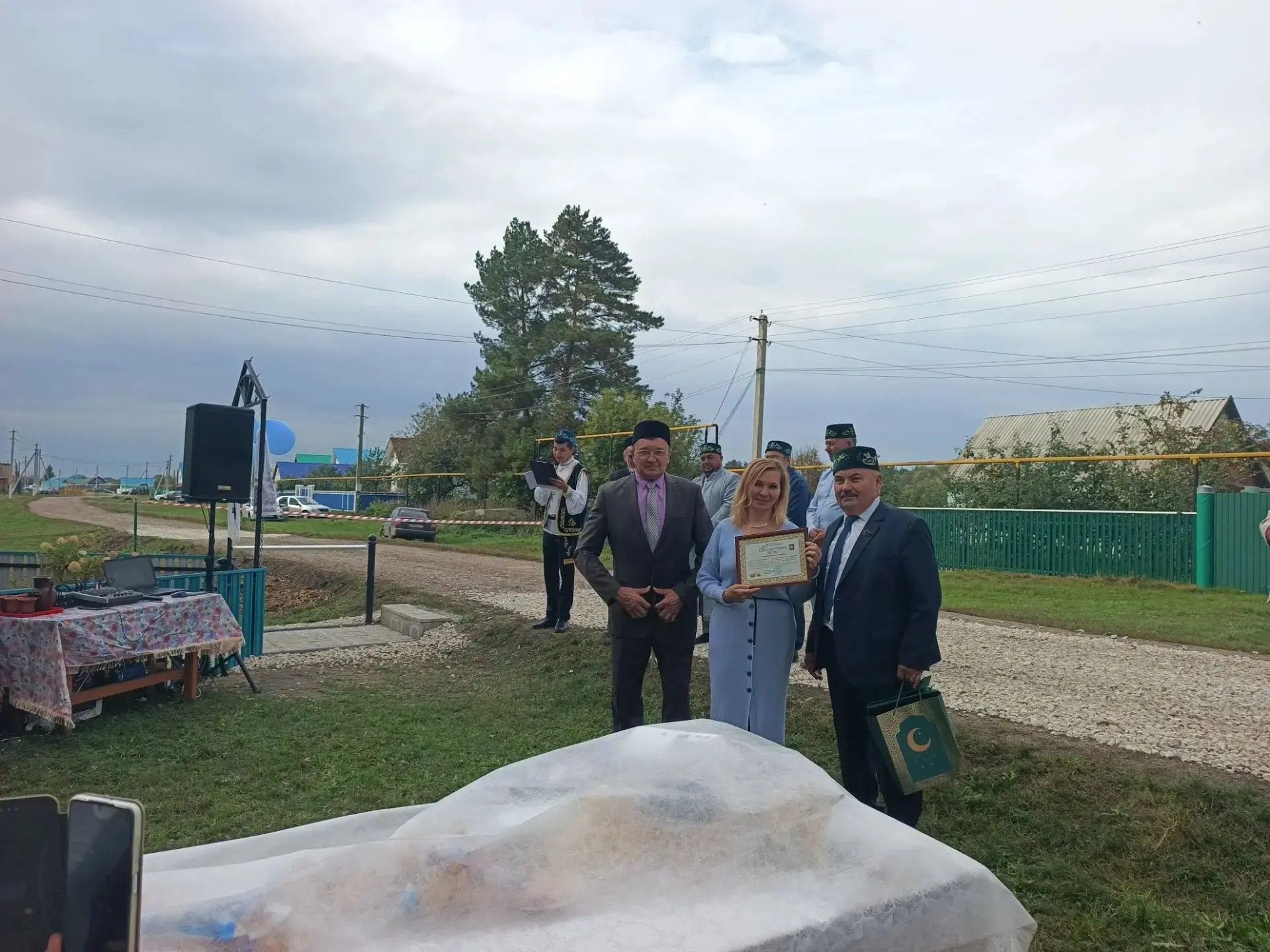 В селе Салдакаево открыли обновленный колодец «Роза эби коесы»