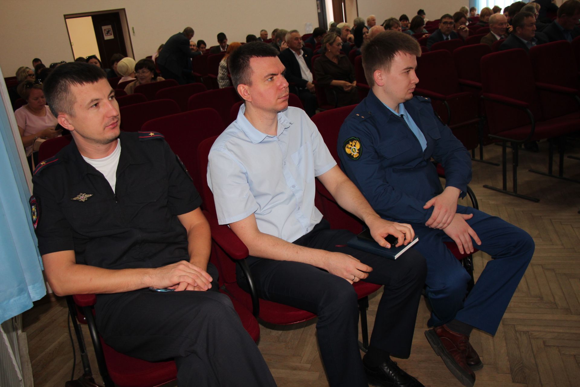 В Нурлатском районе обсудили безопасность школ, защиту молодежи и профилактику экстремизма