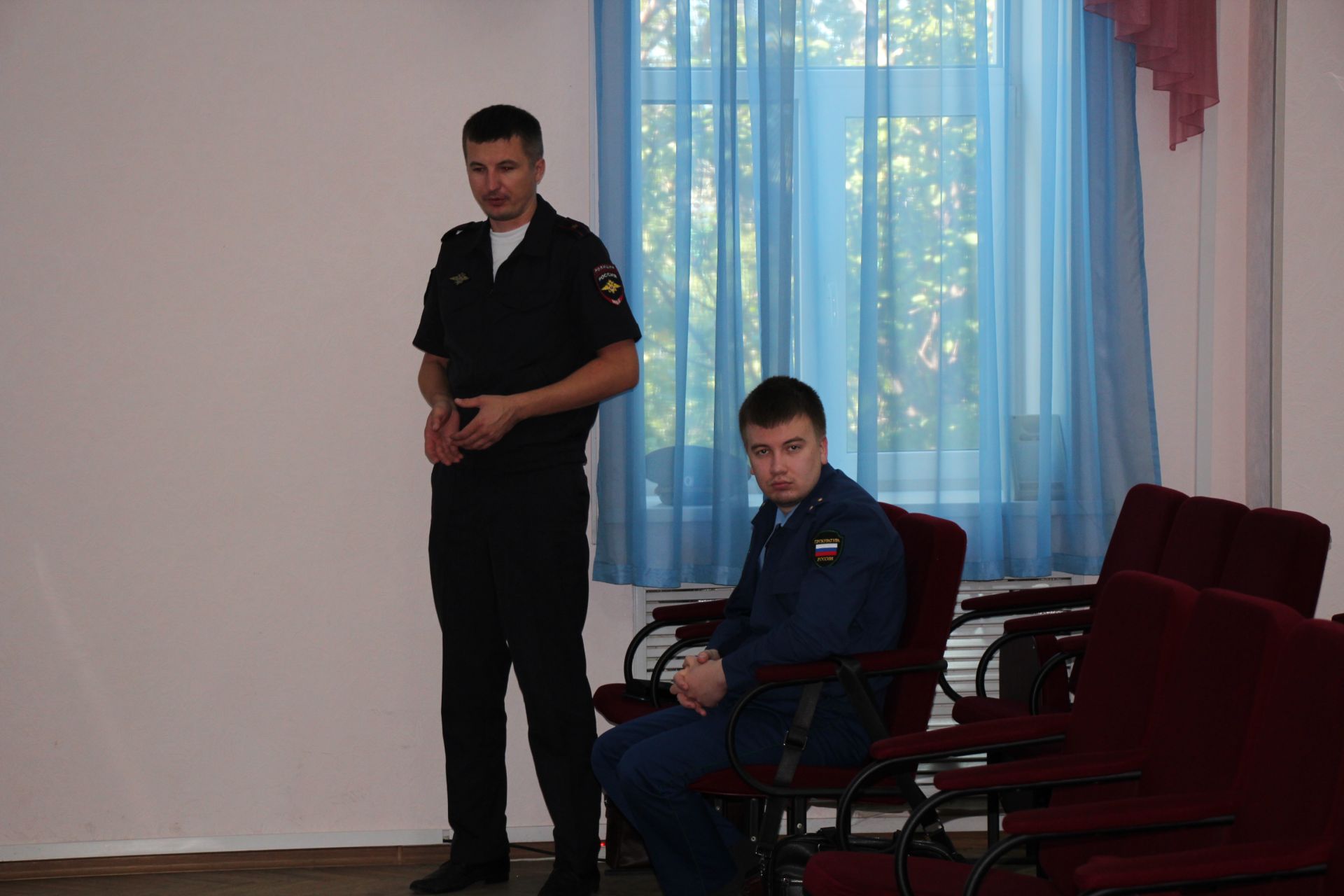 В Нурлатском районе обсудили безопасность школ, защиту молодежи и профилактику экстремизма