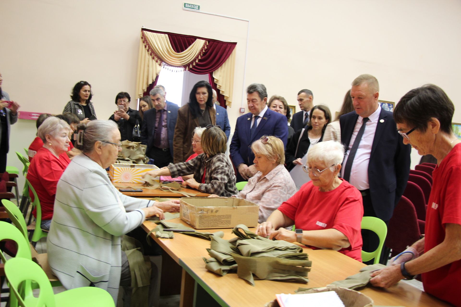 Участники заседания Совета Ассамблеи народов Татарстана посетили учреждения Нурлата