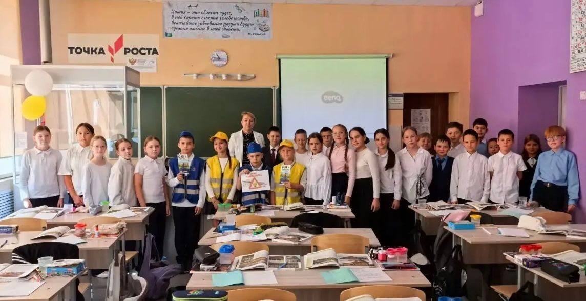 В Нурлате юные инспекторы движения провели акцию «Засветись!»