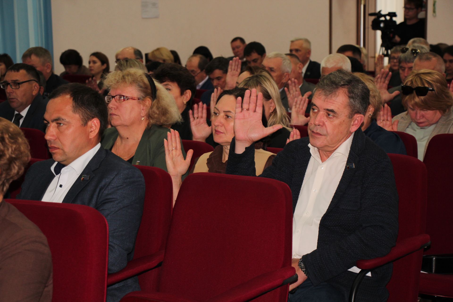В Нурлате на сессии советов района и города рассмотрели 20 вопросов