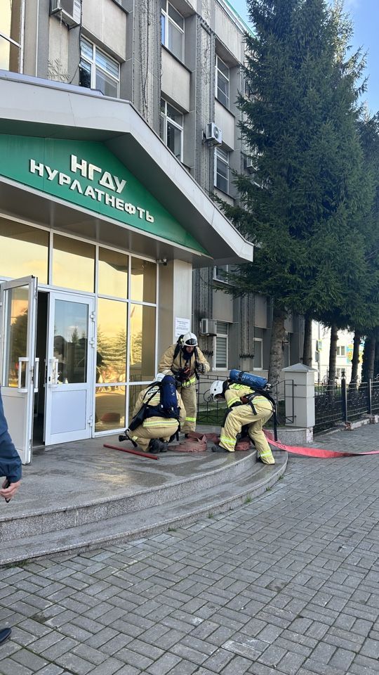 Пожарные Нурлата провели учения по эвакуации на объектах с массовым пребыванием людей