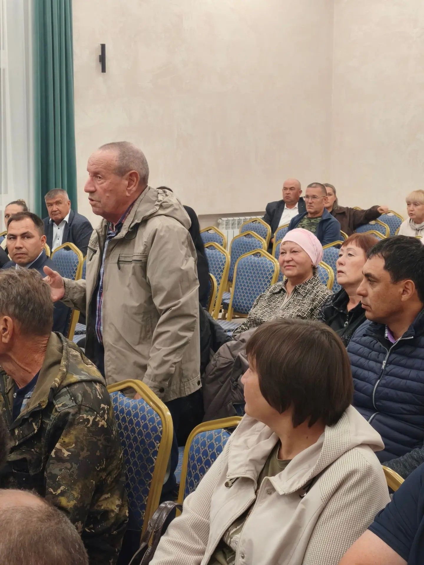 В школе №4 состоялась встреча с жителями четырех микрорайонов Нурлата