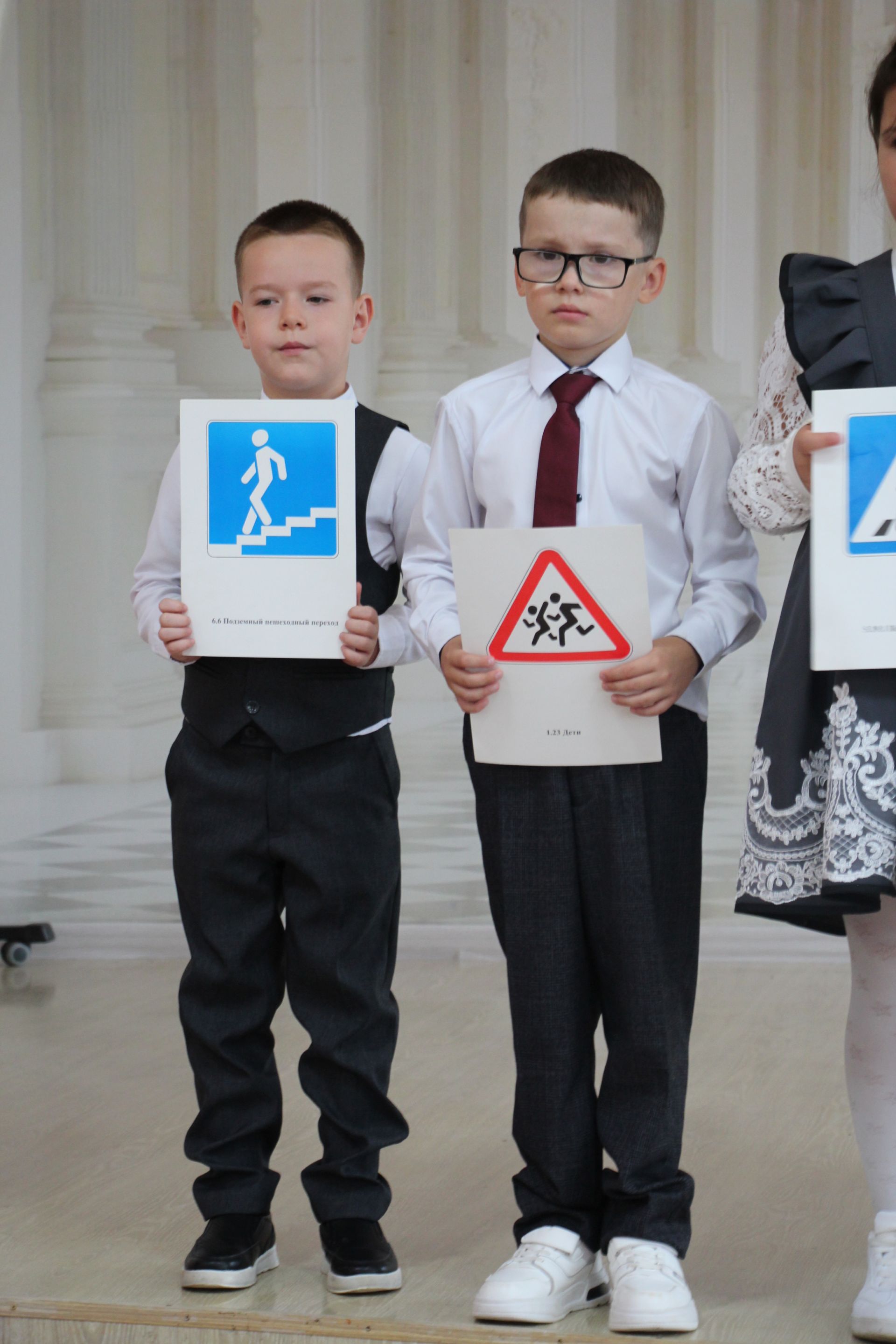 Первоклассники школы №3 пополнили ряды Юных инспекторов движения