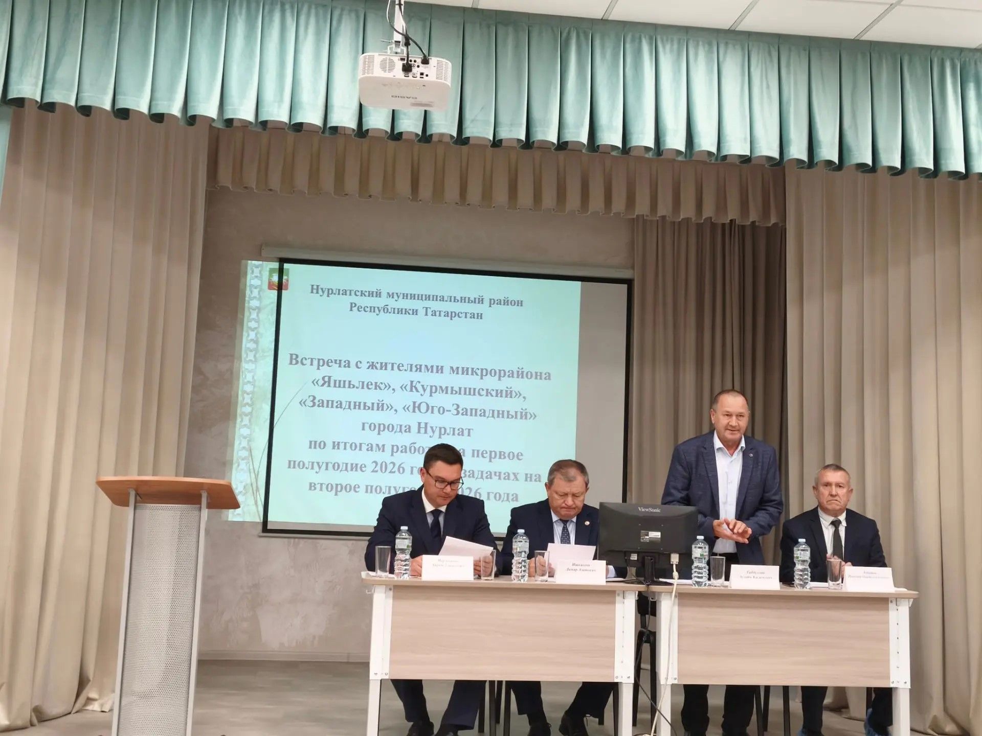 В школе №4 состоялась встреча с жителями четырех микрорайонов Нурлата