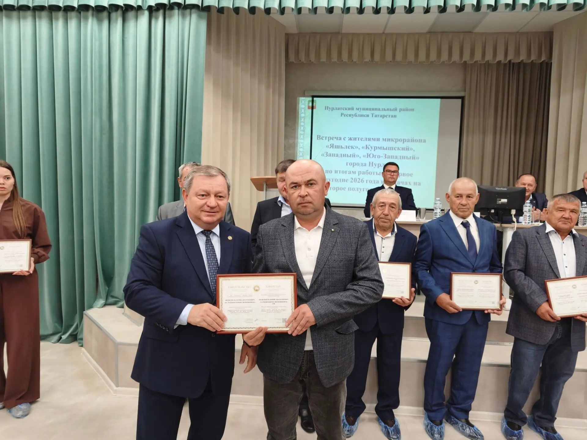 В школе №4 состоялась встреча с жителями четырех микрорайонов Нурлата