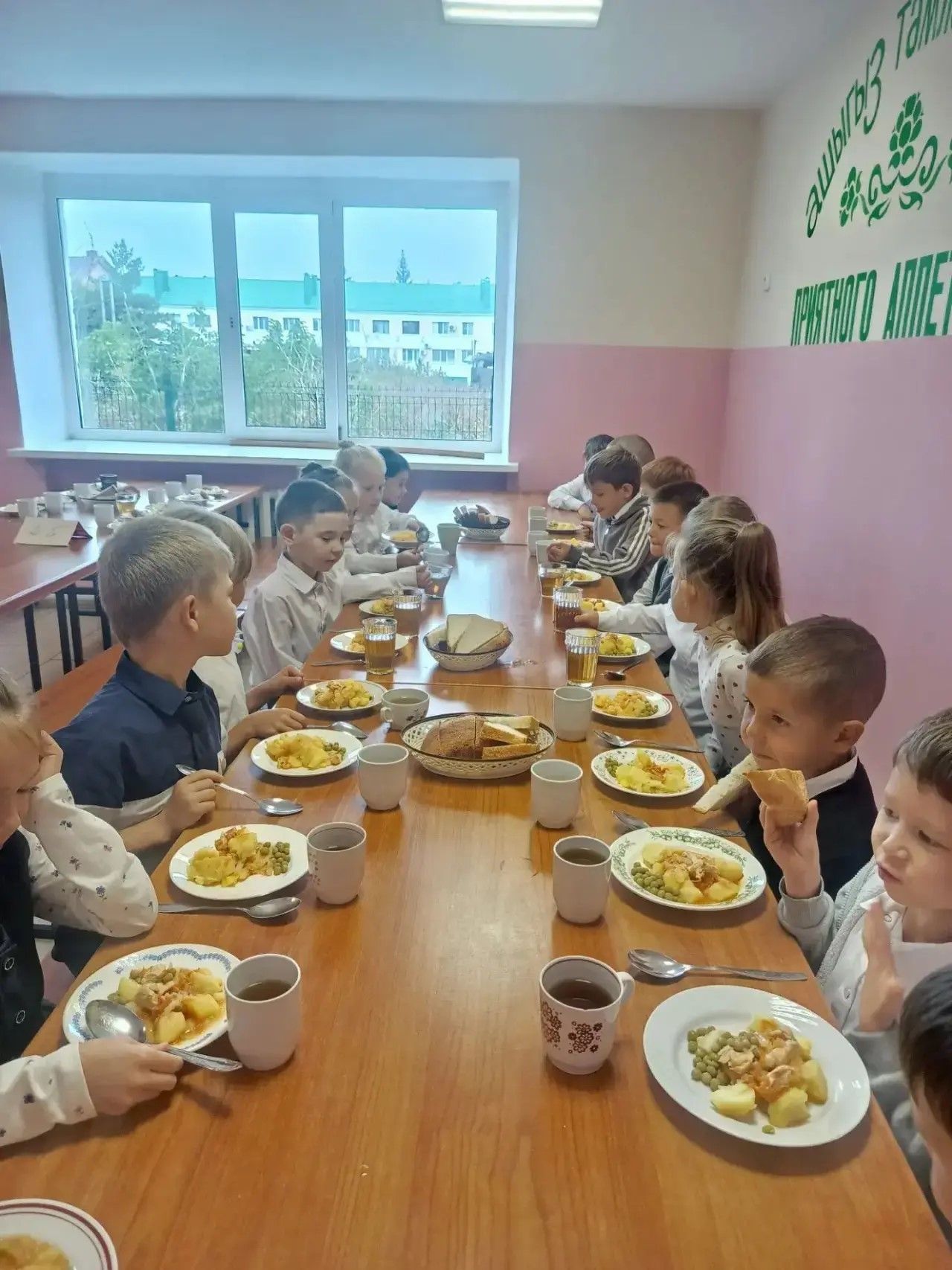 Родительский контроль проверяет школьные столовые в новом учебном году