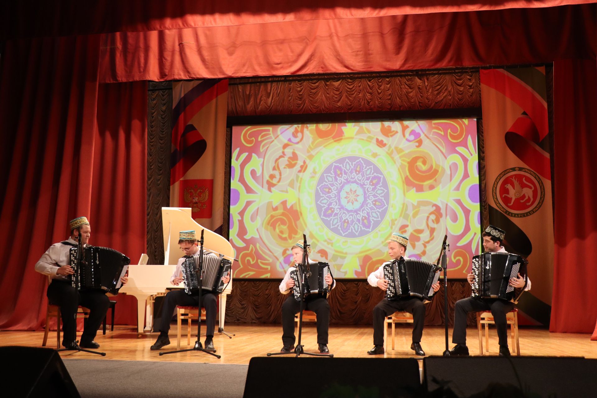 Нурлатская детская школа искусств отпраздновала 60-летний юбилей