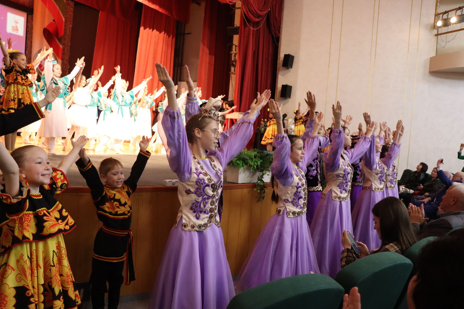Нурлатская детская школа искусств отпраздновала 60-летний юбилей