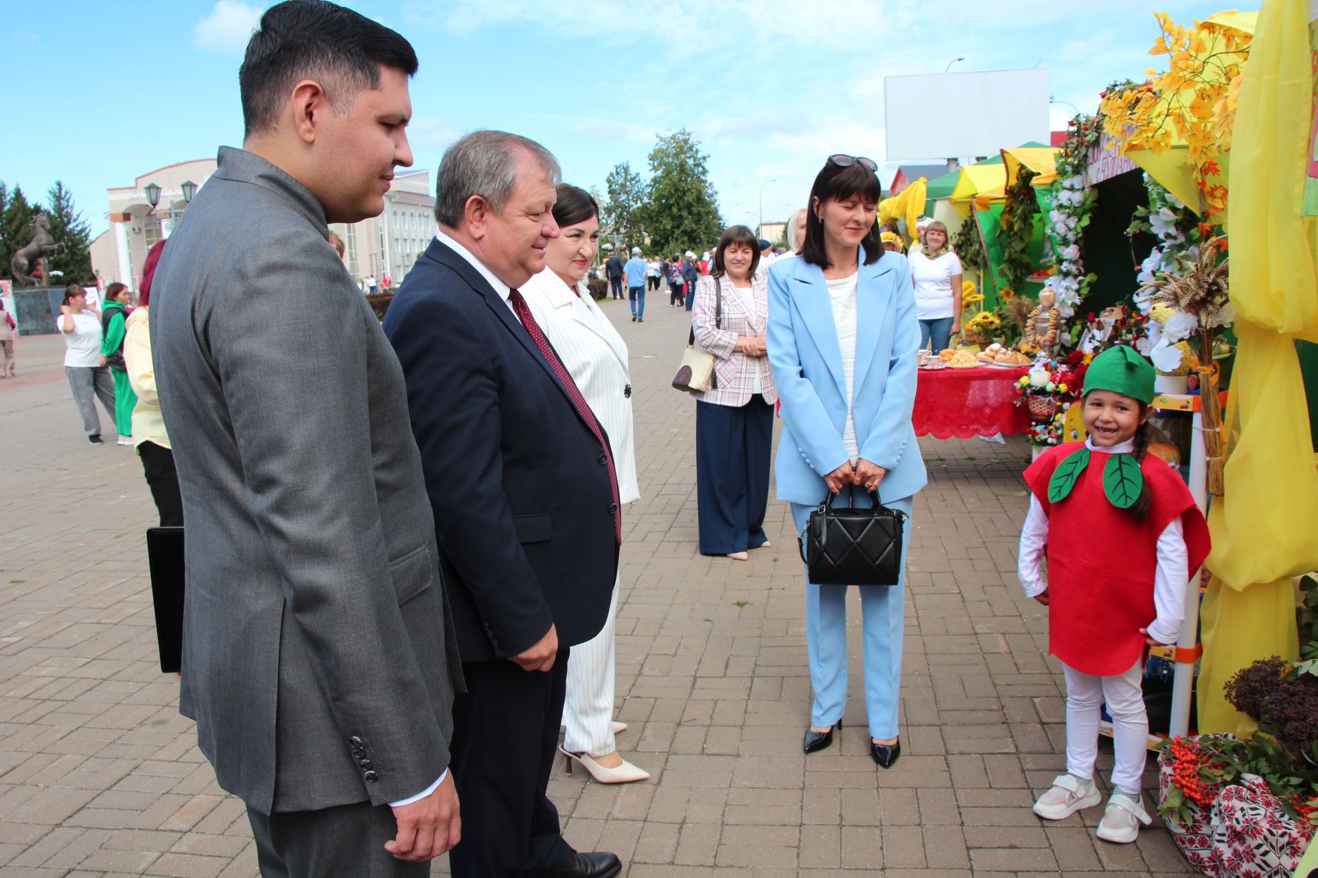 Августовская конференция в Нурлатском районе началась с большой выставки
