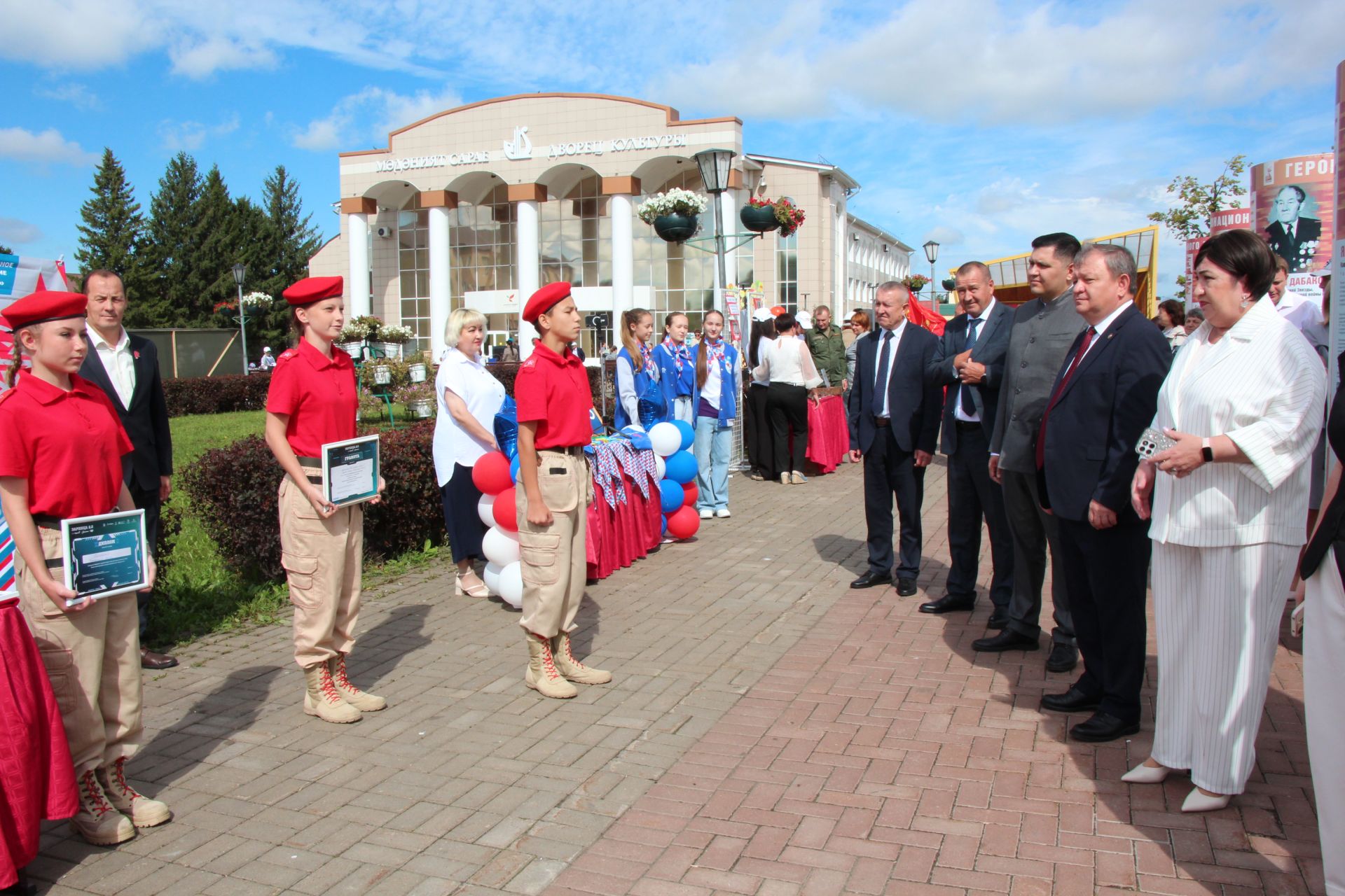 Августовская конференция в Нурлатском районе началась с большой выставки