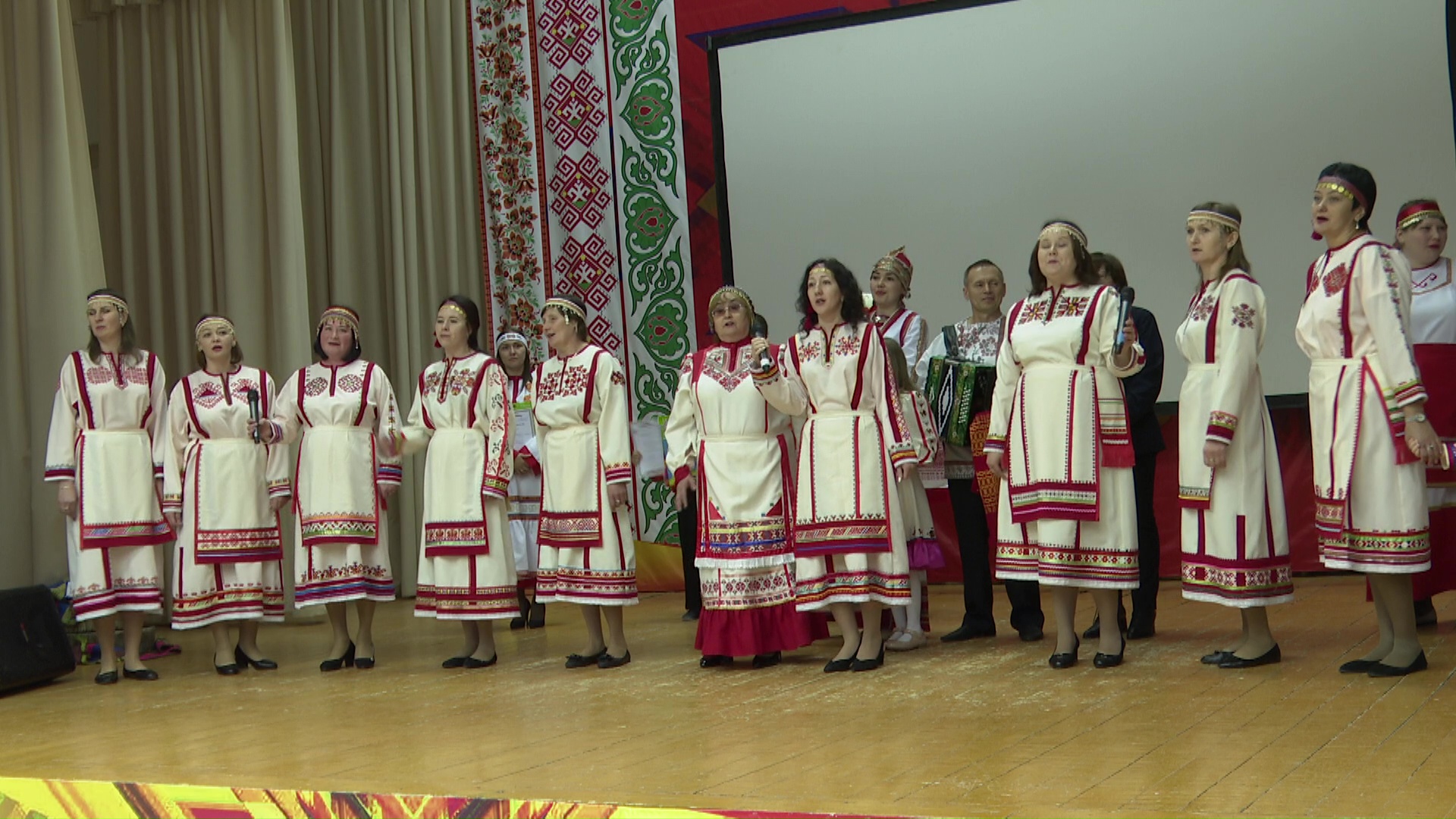 В Нурлате прошёл городской чувашский фестиваль семейных традиций «Мы вместе»