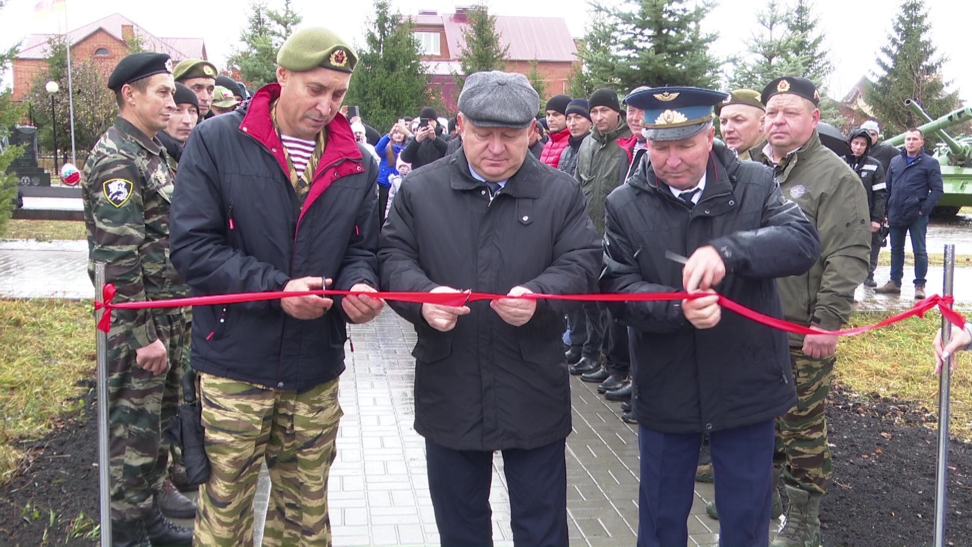 У ветеранов внутренних войск в Центральном парке города появился свой памятник