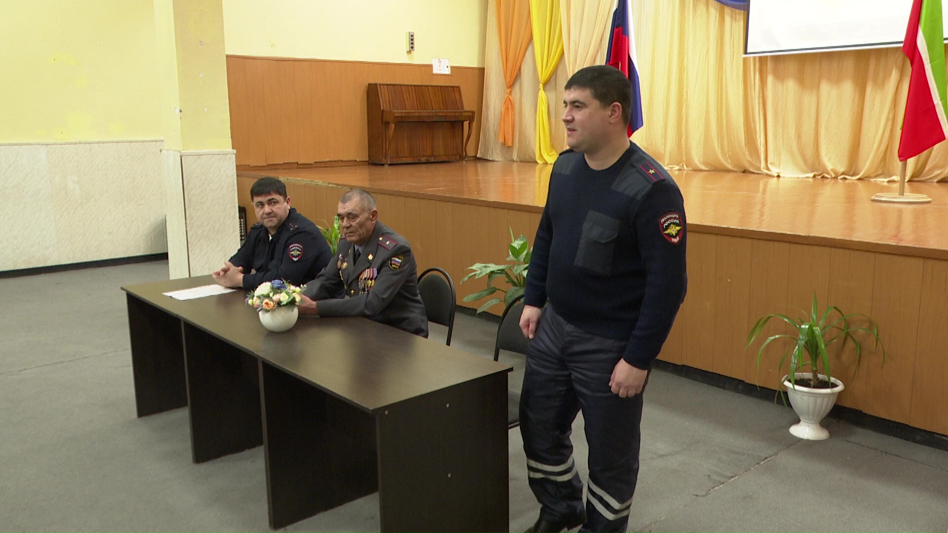 В школах Нурлатского района проходят уроки мужества