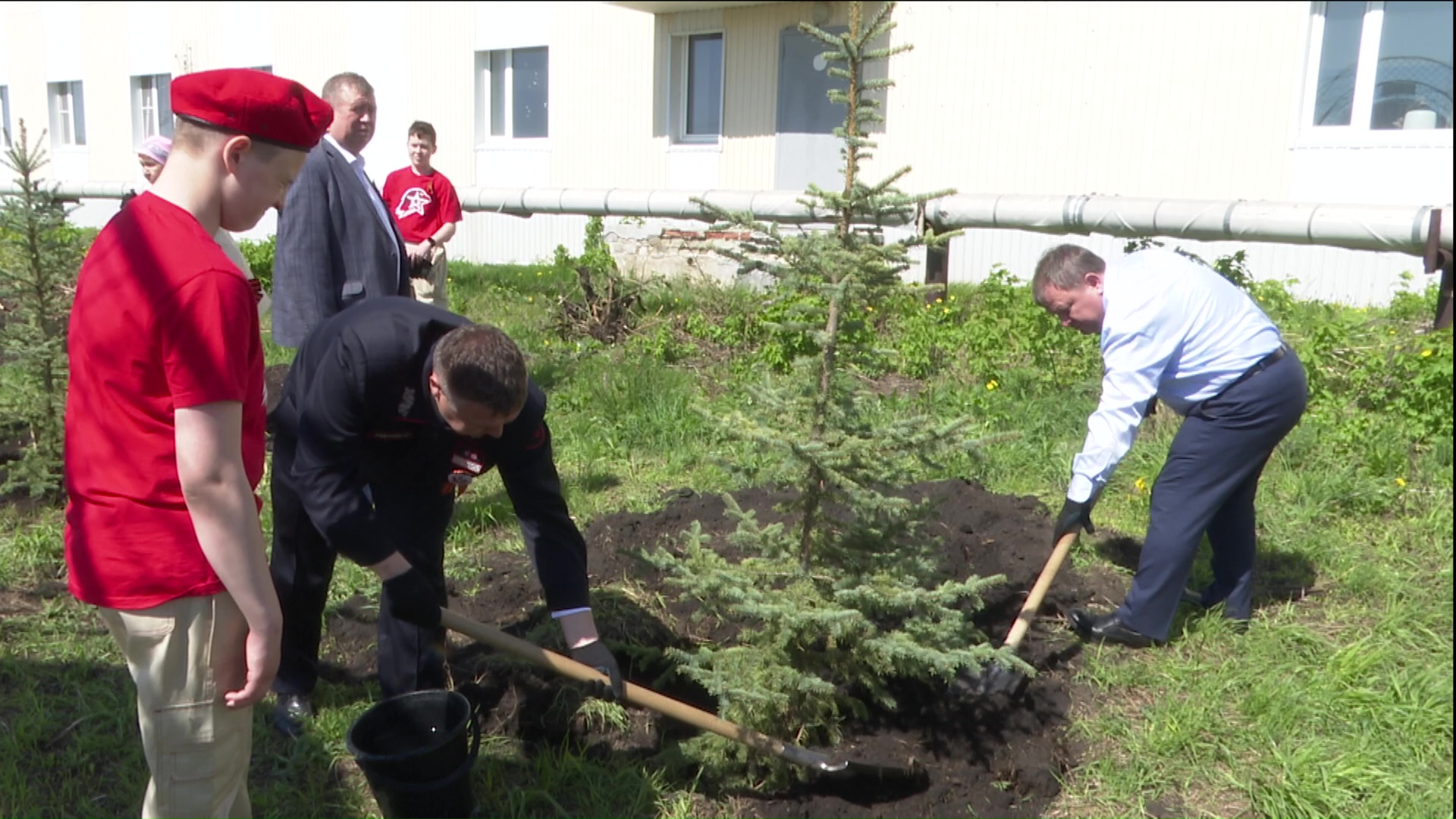 В Нурлате открылась Аллея Победы в честь железнодорожников-героев ВОВ