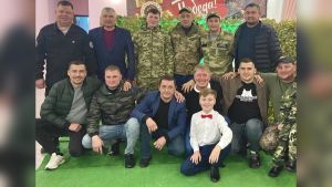 Юный патриот Расул Замалиев согревает бойцов словами: «Пишу слова поддержки для моих боевых товарищей»