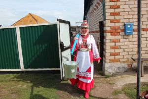 В селе Егоркино показали обряд перехода невесты в жену