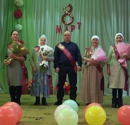 В деревне Бикулово чествовали лучших женщин и назвали «Мужчину года»