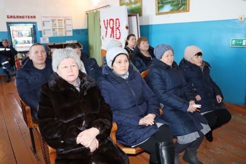 Жители села Андреевка на сходе граждан обсудили актуальные вопросы