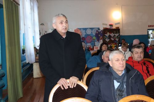 Жители села Андреевка на сходе граждан обсудили актуальные вопросы