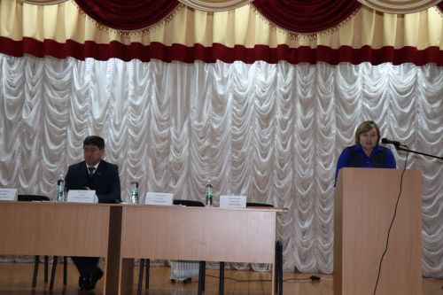 Семье Ибрагимовых из села Богдашкино во время схода граждан подарили доильный аппарат