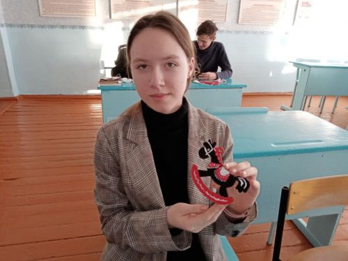 В Караульно-Горском МФЦ прошёл мастер-класс по рисованию «Городецкая роспись»