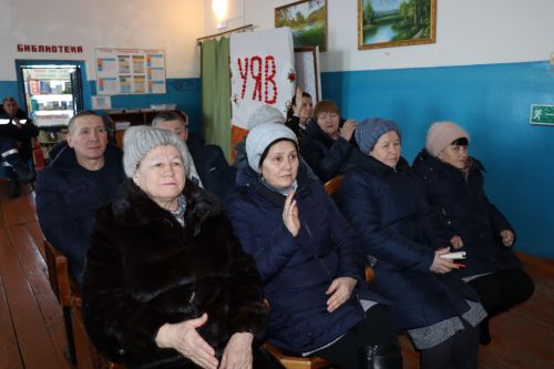 Жители села Андреевка на сходе граждан обсудили актуальные вопросы