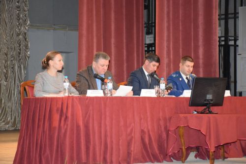 В Нурлате Алмаз Ахметшин провел традиционную встречу с горожанами