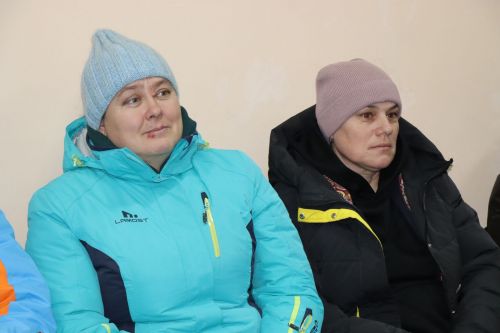 Семье Ибрагимовых из села Богдашкино во время схода граждан подарили доильный аппарат