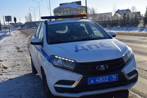 Решением суда двух нурлатцев лишили права управлять автомобилем