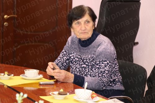Дамир Ишкинеев подарил нурлатцам подписку на районную газету «Дуслык», «Дружба», «Туслах»
