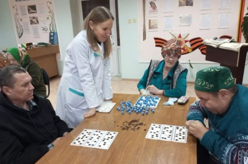 В  Нурлатском доме-интернате для престарелых и инвалидов проводят актуальные занятия