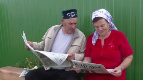 Сунгатуллины из деревни Новое Альметьево 50 лет не выпускают из рук «Дуслык»