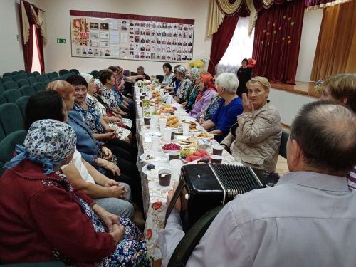 Старшее поколение жителей Егоркинского поселения пригласили на праздник