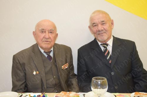 Нурлатская школа №1 торжественно отметила свой 60-летний юбилей (фоторепортаж)