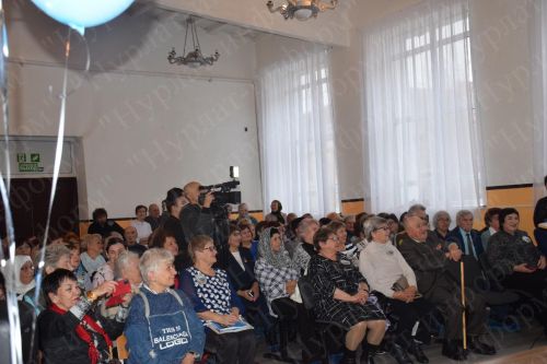 Нурлатская школа №1 торжественно отметила свой 60-летний юбилей (фоторепортаж)