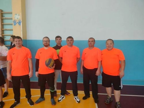В Нурлате прошел турнир по волейболу на Кубок Совета отцов