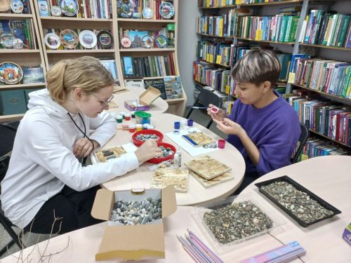 Увлекательный мастер-класс прошел в центральной библиотеке Нурлата