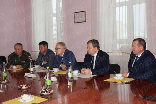 В ходе поездки в Нурлат депутат Государственной Думы РФ Олег Морозов встретился с бойцами СВО