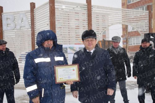 При участии Олега Морозова в Нурлате открыли бульвар Кариева на одноименной улице