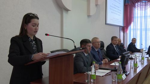 Олег Морозов принял участие на сессиях Советов района и города