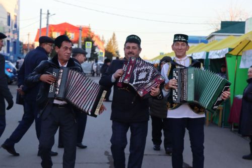 В Нурлате проходит праздничная сельскохозяйственная ярмарка
